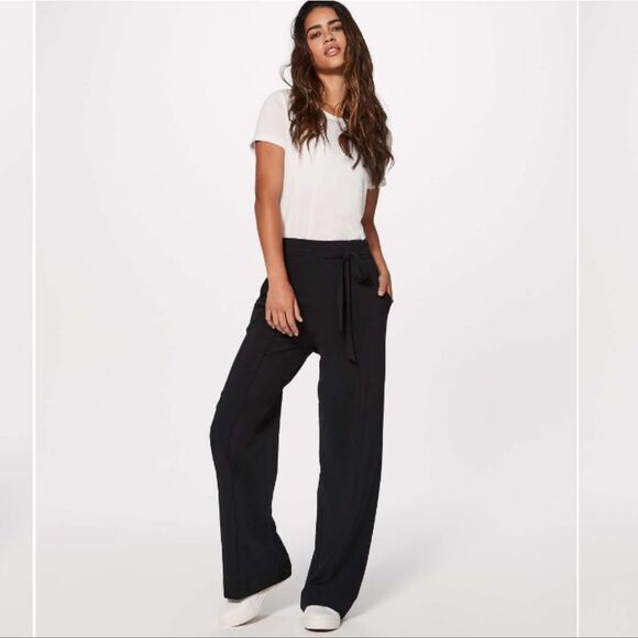 Lululemon Noir Pant Black Relaxed Fit Tie Waist With Pockets Size 6 - Picture 10 of 13